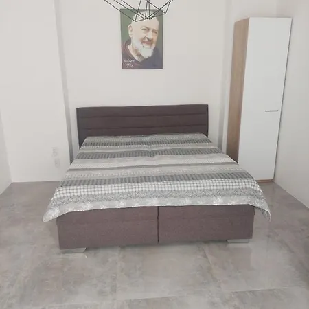Padre Pio Family Apartamento *